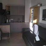 Confortable Avec Balcon A אקס-לה-באינס